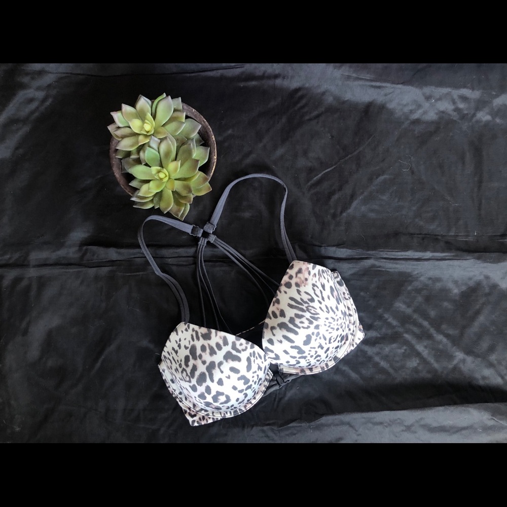 Victoria’s Secret cheetah print front snap bra